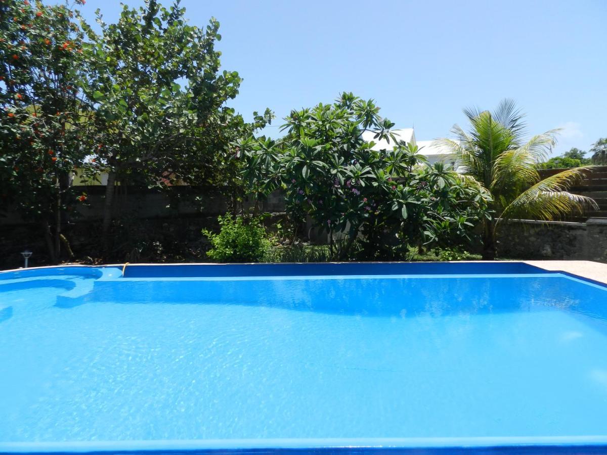 Villa Le Bord Bleu Le Moule Exteriér fotografie